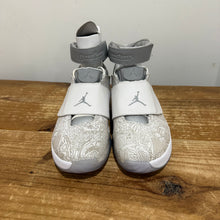 Load image into Gallery viewer, AJ20 “White Laser” |Sz.10 | New