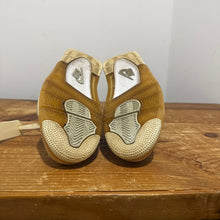 Load image into Gallery viewer, Offwhite Jordan 4s | 7W | Preown