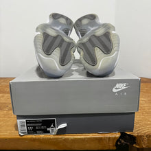 Load image into Gallery viewer, Jordan 11 Cool Grey | 11.5 | Preown