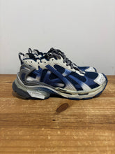 Load image into Gallery viewer, Balenciagia Runners | NO BOX | 10M | Used