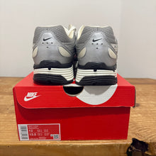 Load image into Gallery viewer, Nike Metalic Silver P 6000 | Size 13 | Preown