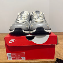 Load image into Gallery viewer, Nike Metalic Silver P 6000 | Size 13 | Preown