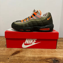 Load image into Gallery viewer, Air Max 95 ‘Olive’ | 10M | Used