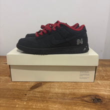 Load image into Gallery viewer, Nike SB Dunk Low ‘Supreme’ | 9.5M | USED