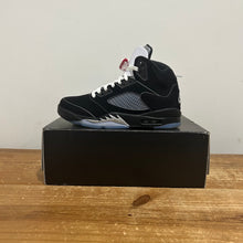 Load image into Gallery viewer, AJ5 “Black Metallic” | 9.5M | Used