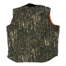 Load image into Gallery viewer, Camo Tee Hunter Vest (XL)