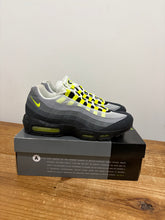 Load image into Gallery viewer, Air Max Neon 95 | VNDS | 13M