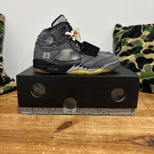 Load image into Gallery viewer, Offwhite Jordan 5 Muslin | Sz. 8.5. | New