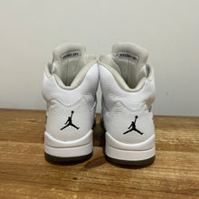 Load image into Gallery viewer, Jordan 5 Metallic White 2015 | 11M | Preown