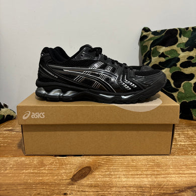 Black Gel Kayano ASICS | Size 9.5 | Preown