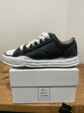 Load image into Gallery viewer, Maison Mihara OG Hank Sneaker (Sz 43)