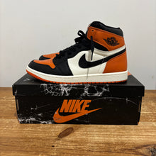 Load image into Gallery viewer, Jordan 1 ‘Shattered Backboards’ | Size 10.5 | Used