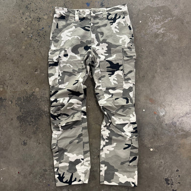 Balenciaga Camo Pants | M | Preown