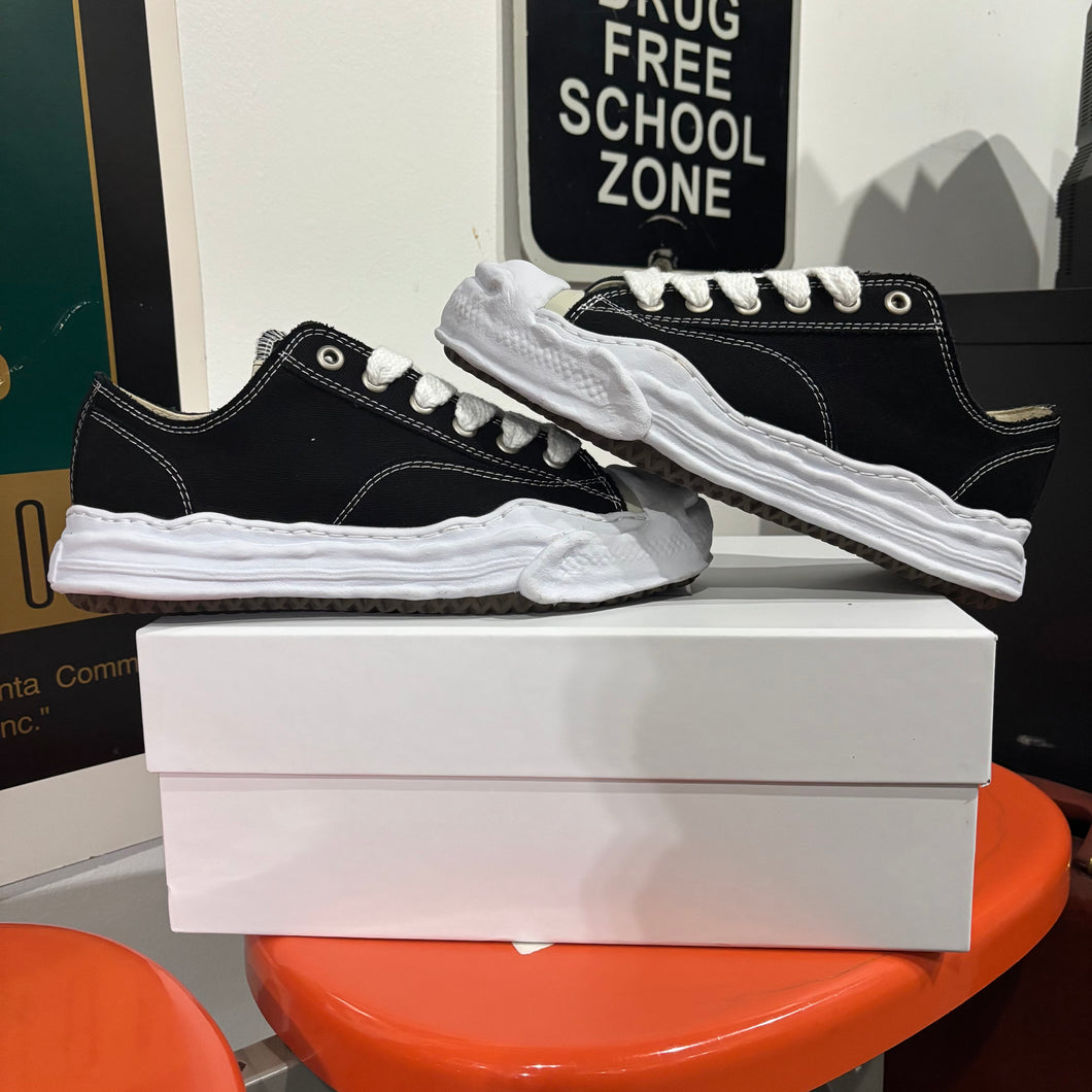 Miharas | Size 42 (9) | Used