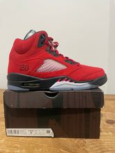 Load image into Gallery viewer, Air Jordan 5 Ragging Bulls (9.5)