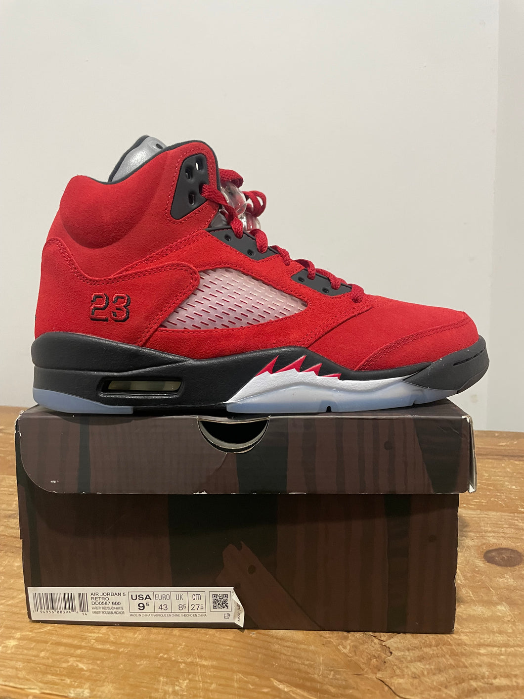 Air Jordan 5 Ragging Bulls (9.5)