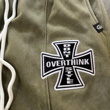 Load image into Gallery viewer, DOS Sweatpants | M | Green | Lightly Worn
