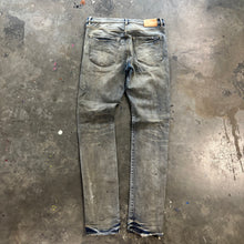 Load image into Gallery viewer, Purple Brand Jeans | 31 |