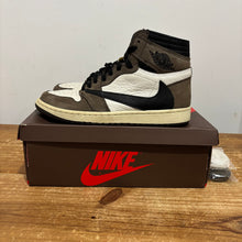 Load image into Gallery viewer, Travis Scott Mocha Jordan 1 | Size 9 | Used