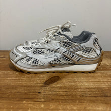 Load image into Gallery viewer, Bottega Orbits | 43 | Used |