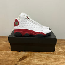 Load image into Gallery viewer, Jordan 13 Retro OG Chicago 2017 | 7Y | New