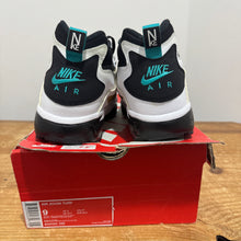 Load image into Gallery viewer, Nike Air Diamond Turfs Emerald | 9M | Used