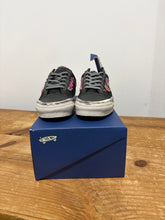Load image into Gallery viewer, Vans Souvenir LX 36 ‘Black’ | 6 | Brand New